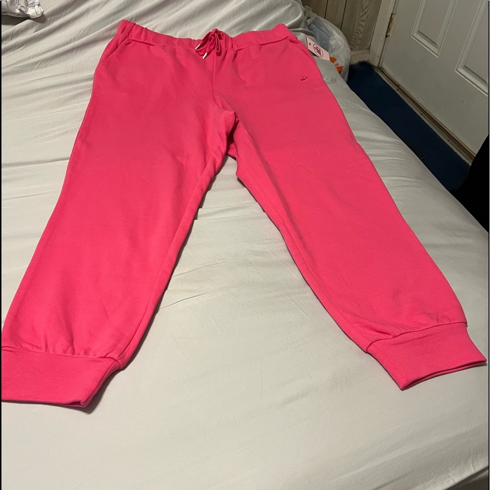 Juicy couture sweatpants size 1x. New with tags.